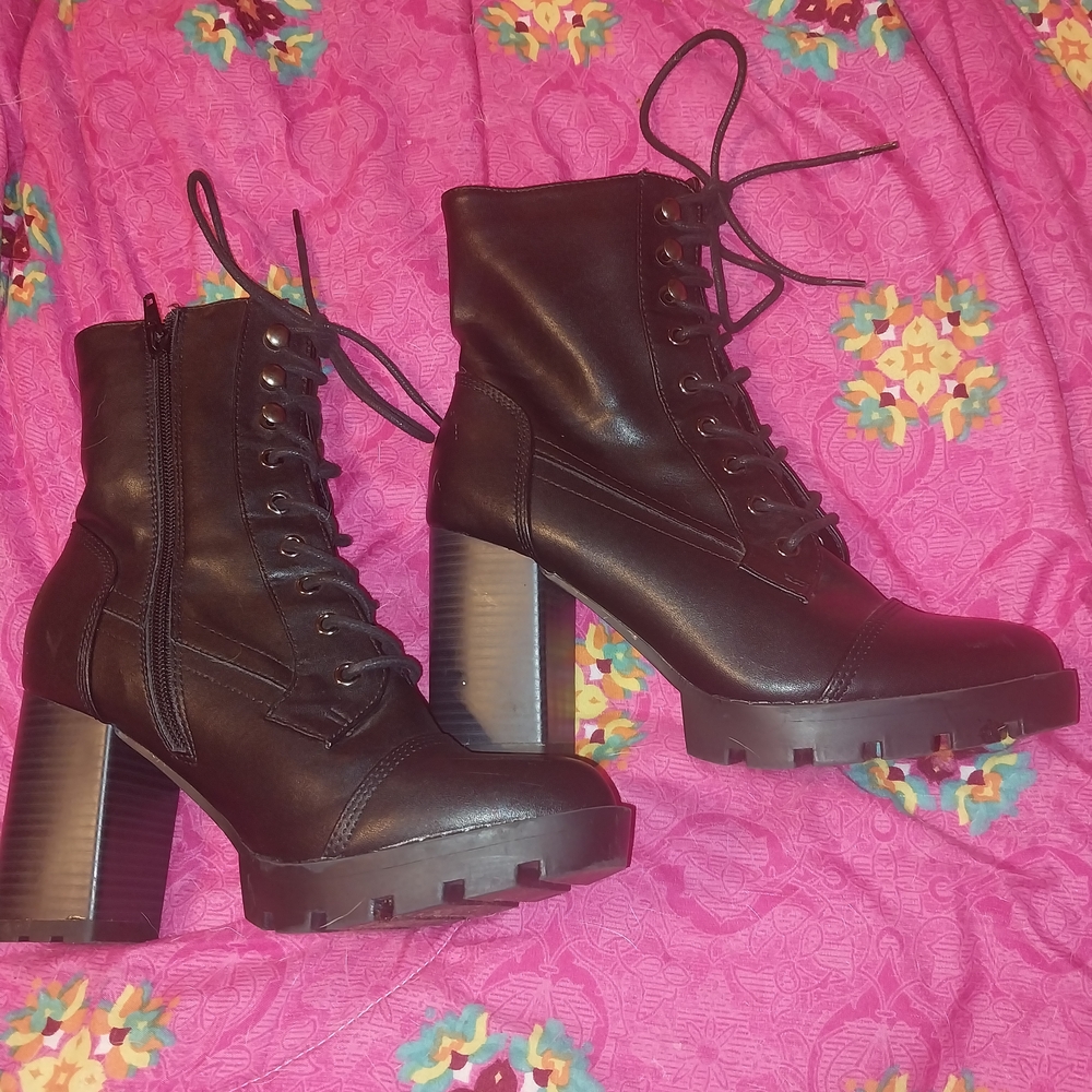 Wild Diva Black Chunky Heel Lace-Up Boots
